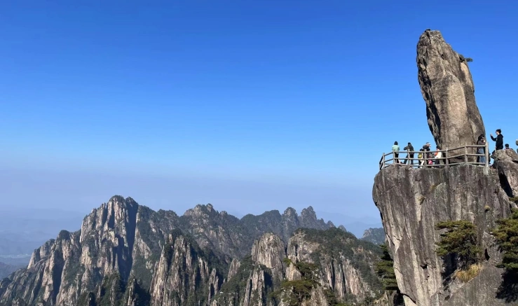 携手攀登，共筑梦想之巅 | 黄山团建之旅圆满落幕